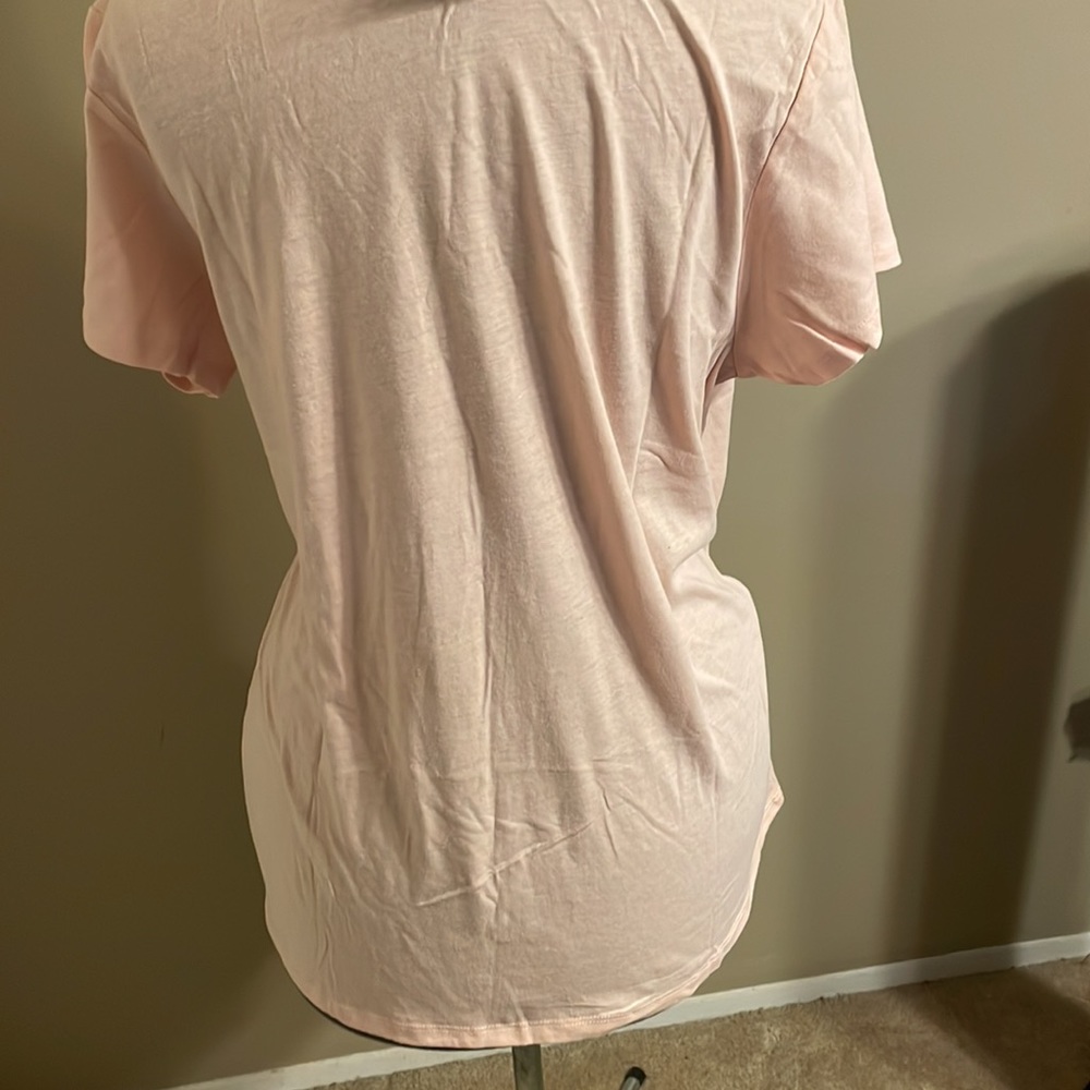 2 Big Lots t-shirts - Picture 7 of 7